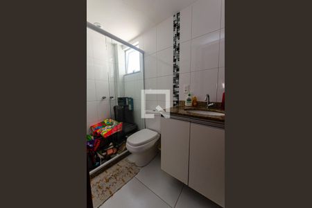 Banheiro de casa à venda com 2 quartos, 70m² em Santana, Niterói