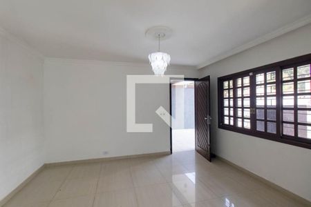 Sala de casa para alugar com 3 quartos, 528m² em Carioca, Curitiba