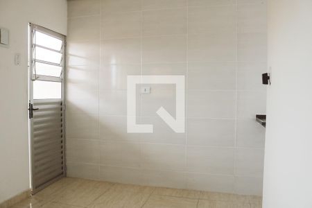 Sala/Cozinha de apartamento para alugar com 1 quarto, 40m² em Vila Prado, São Paulo