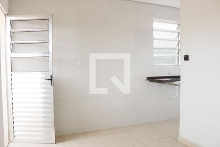 Sala/Cozinha de apartamento para alugar com 1 quarto, 40m² em Vila Prado, São Paulo