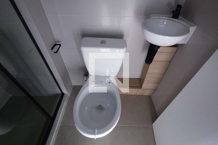 Banheiro de apartamento para alugar com 1 quarto, 20m² em Alto da Glória, Curitiba