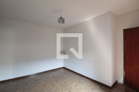 Sala de casa para alugar com 2 quartos, 180m² em Glória, Belo Horizonte