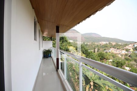 Sala - Varanda de casa para alugar com 4 quartos, 240m² em Jacarepaguá, Rio de Janeiro