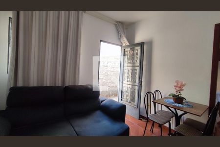 Sala de casa à venda com 2 quartos, 200m² em Jardim Laguna, Contagem