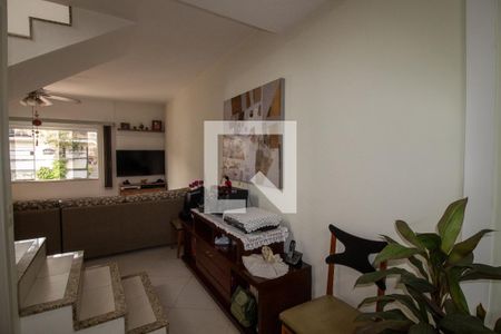 Sala de casa à venda com 5 quartos, 170m² em Jardim Peri Peri, São Paulo