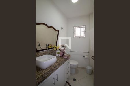 Lavabo de casa à venda com 5 quartos, 170m² em Jardim Peri Peri, São Paulo