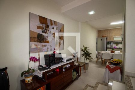 Sala de casa à venda com 5 quartos, 170m² em Jardim Peri Peri, São Paulo