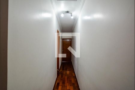 Corredor de casa à venda com 3 quartos, 220m² em Jardim Monte Libano, Santo André