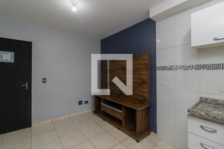 Sala/Cozinha de apartamento para alugar com 2 quartos, 39m² em Vila Nhocune, São Paulo