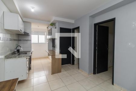 Sala/Cozinha de apartamento para alugar com 2 quartos, 39m² em Vila Nhocune, São Paulo