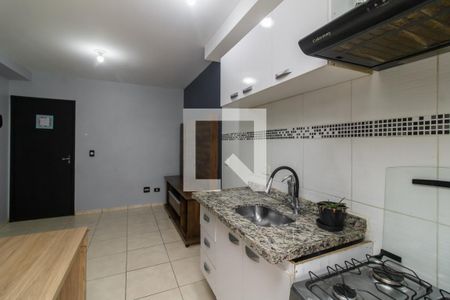 Sala/Cozinha de apartamento para alugar com 2 quartos, 39m² em Vila Nhocune, São Paulo