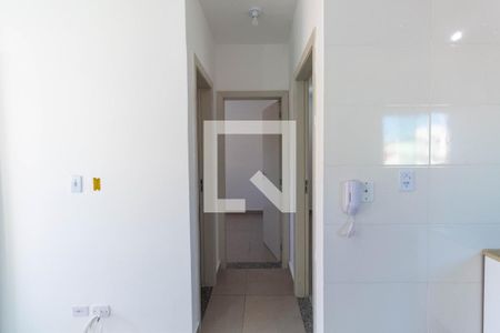 Corredor de apartamento para alugar com 2 quartos, 44m² em Vila Sao Geraldo, São Paulo