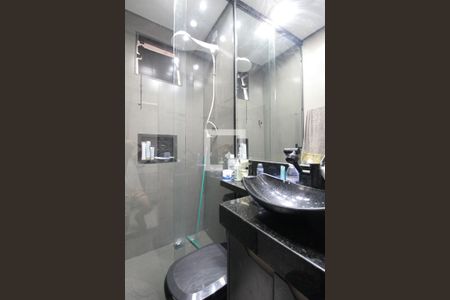 Banheiro de kitnet/studio à venda com 1 quarto, 30m² em Tupi B, Belo Horizonte