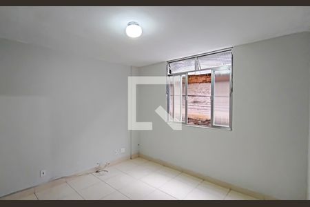 sala de apartamento para alugar com 2 quartos, 43m² em Taquara, Rio de Janeiro