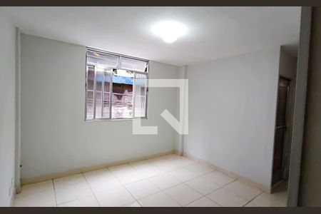 sala de apartamento para alugar com 2 quartos, 43m² em Taquara, Rio de Janeiro