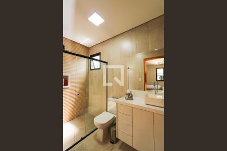 Casa à venda com 474m², 4 quartos e 4 vagas Casa à venda com 474m², 4 quartos e 4 vagasBanheiro da Suíte 3