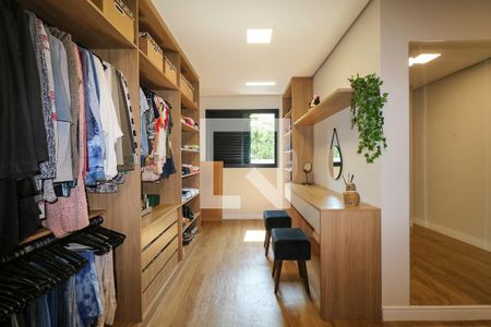 Casa à venda com 474m², 4 quartos e 4 vagas Casa à venda com 474m², 4 quartos e 4 vagasSuíte 3