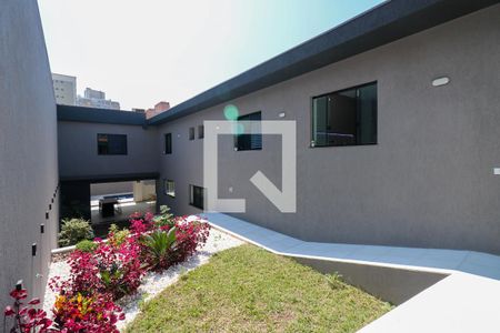 Casa à venda com 474m², 4 quartos e 4 vagas Casa à venda com 474m², 4 quartos e 4 vagasQuintal/Jardim