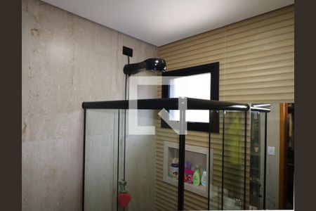 Casa à venda com 474m², 4 quartos e 4 vagas Casa à venda com 474m², 4 quartos e 4 vagasBanheiro da Suíte 2
