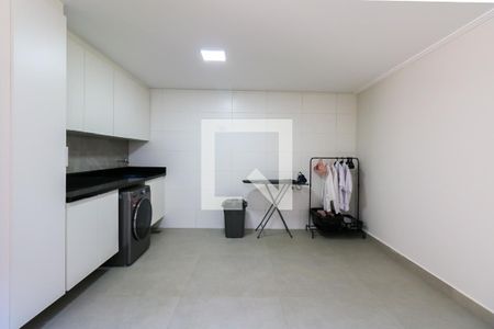 Casa à venda com 474m², 4 quartos e 4 vagas Casa à venda com 474m², 4 quartos e 4 vagasÁrea de Serviço