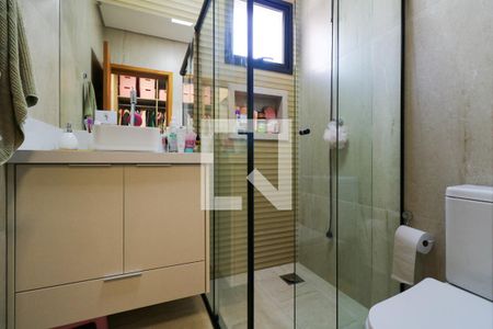 Casa à venda com 474m², 4 quartos e 4 vagas Casa à venda com 474m², 4 quartos e 4 vagasBanheiro da Suíte 1
