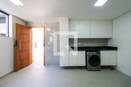Casa à venda com 474m², 4 quartos e 4 vagas Casa à venda com 474m², 4 quartos e 4 vagasÁrea de Serviço