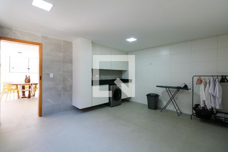 Casa à venda com 474m², 4 quartos e 4 vagas Casa à venda com 474m², 4 quartos e 4 vagasÁrea de Serviço