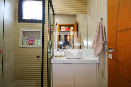 Casa à venda com 474m², 4 quartos e 4 vagas Casa à venda com 474m², 4 quartos e 4 vagasBanheiro da Suíte 2