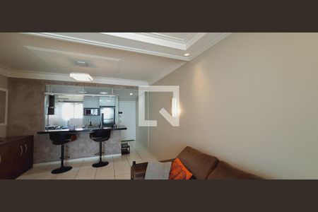 Sala de apartamento para alugar com 2 quartos, 70m² em Nova Mirim, Praia Grande