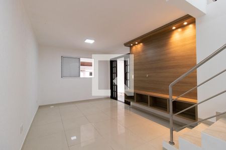 Sala de casa para alugar com 2 quartos, 125m² em Cidade Industrial de Curitiba, Curitiba