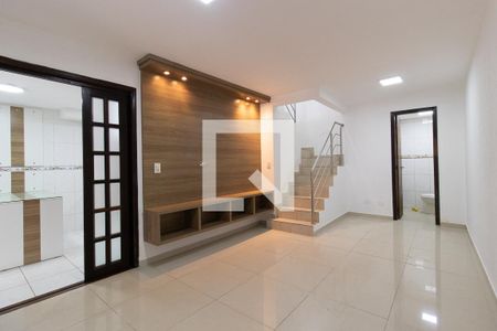 Sala de casa para alugar com 2 quartos, 125m² em Cidade Industrial de Curitiba, Curitiba