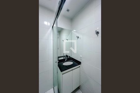 Banheiro de apartamento à venda com 1 quarto, 27m² em Vila Dom Pedro I, São Paulo