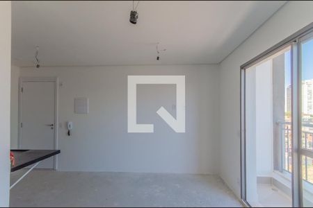 Sala/Quarto de kitnet/studio à venda com 1 quarto, 24m² em Vila Dom Pedro I, São Paulo