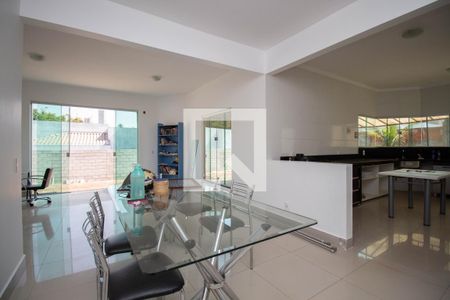 Sala 1 de casa de condomínio para alugar com 3 quartos, 150m² em Setor Habitacional Arniqueira (águas Claras), Brasília