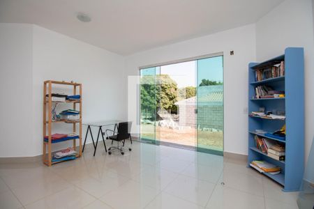 Sala 1 de casa de condomínio para alugar com 3 quartos, 150m² em Setor Habitacional Arniqueira (águas Claras), Brasília