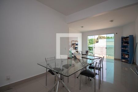 Sala 1 de casa de condomínio para alugar com 3 quartos, 150m² em Setor Habitacional Arniqueira (águas Claras), Brasília