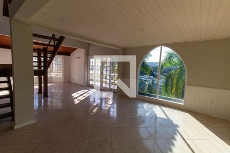 Sala 1 de casa de condomínio para alugar com 4 quartos, 500m² em Camboinhas, Niterói