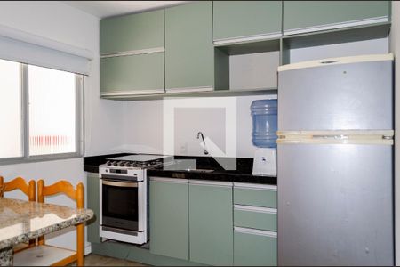 Sala / Cozinha de kitnet/studio para alugar com 1 quarto, 40m² em Canasvieiras, Florianópolis