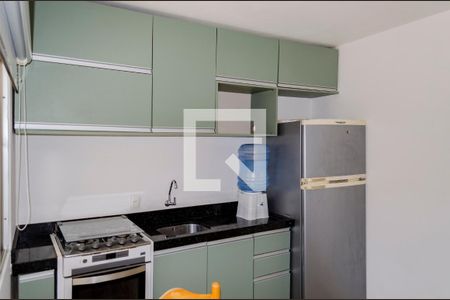 Sala / Cozinha de kitnet/studio para alugar com 1 quarto, 40m² em Canasvieiras, Florianópolis