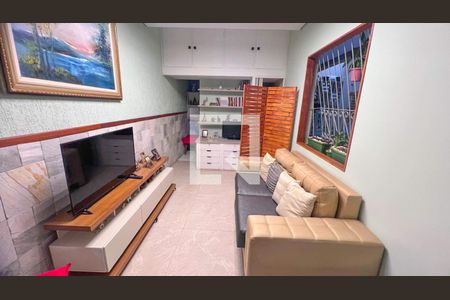 Sala de casa à venda com 3 quartos, 112m² em Sagrada Família, Belo Horizonte