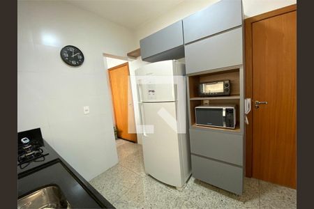 Apartamento à venda com 3 quartos, 165m² em Barreiro, Belo Horizonte