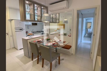 Apartamento à venda com 2 quartos, 65m² em Vila Alexandria, São Paulo