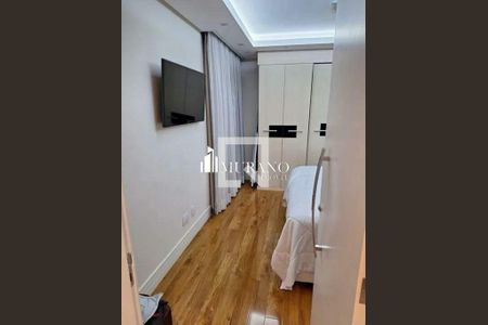 Apartamento à venda com 3 quartos, 75m² em Vila Paulo Silas, São Paulo