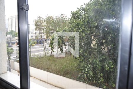 Vista Quarto de apartamento para alugar com 2 quartos, 53m² em Del Castilho, Rio de Janeiro