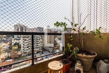 Varanda de apartamento à venda com 3 quartos, 134m² em Jardim das Bandeiras, São Paulo