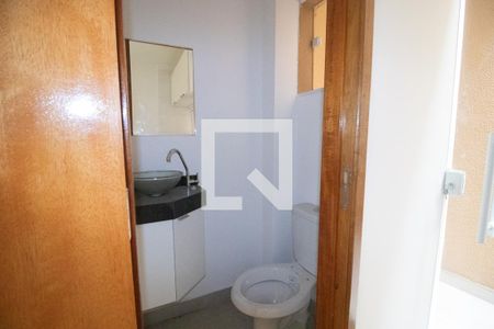 Lavabo de casa de condomínio para alugar com 2 quartos, 96m² em Vila Nova Carolina, São Paulo