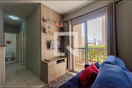 Sala de apartamento para alugar com 2 quartos, 48m² em Vila Santa Delfina, São Paulo