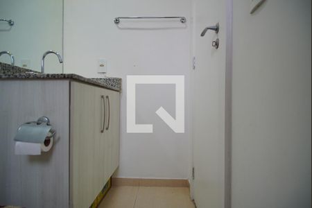 Banheiro da Suíte de apartamento à venda com 3 quartos, 76m² em Morro Santana, Porto Alegre