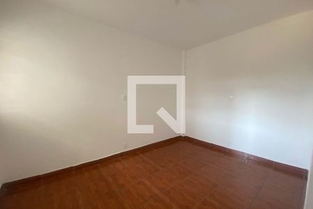 Quarto de casa para alugar com 1 quarto, 60m² em Centro, Duque de Caxias