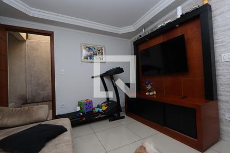 Sala de casa à venda com 3 quartos, 300m² em Jardim Ana Rosa, São Paulo